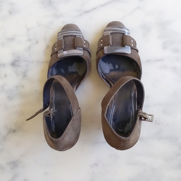 Calvin Klein Suede Leather Shoes with  front decor and 3.5" heels. - Picture 1 of 6